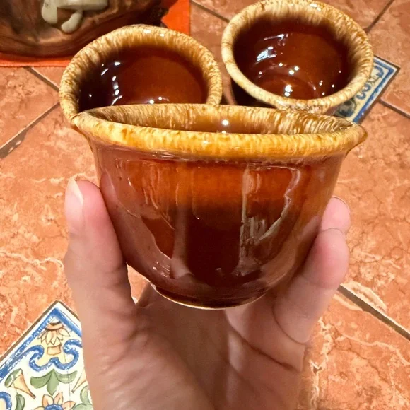 Vintage HULL Pottery ~Set of 3~Dessert Bowls / Custard Cups / Ramekins - Picture 5 of 5